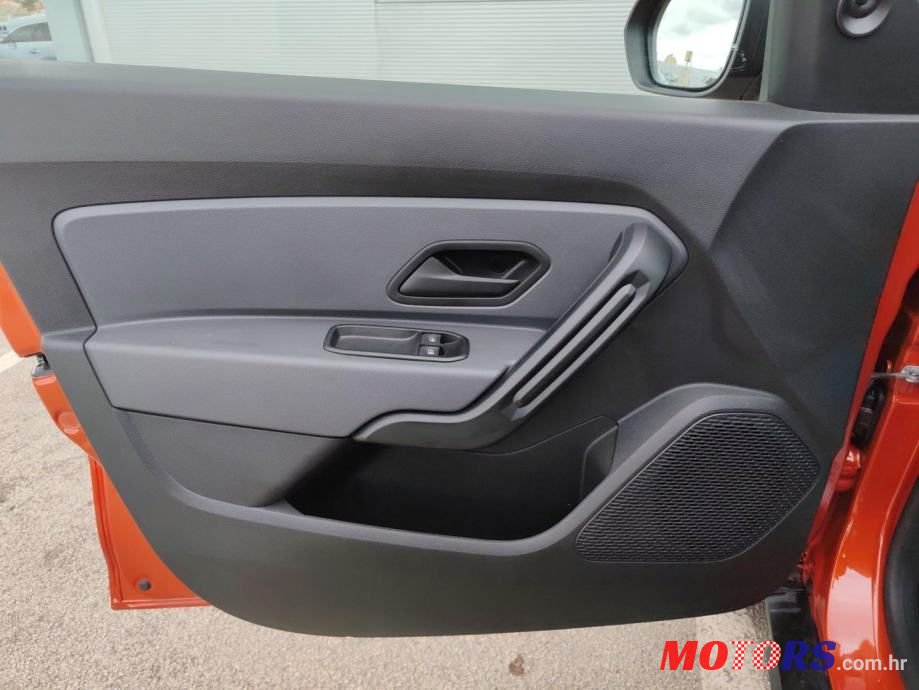 2022' Dacia Duster photo #6