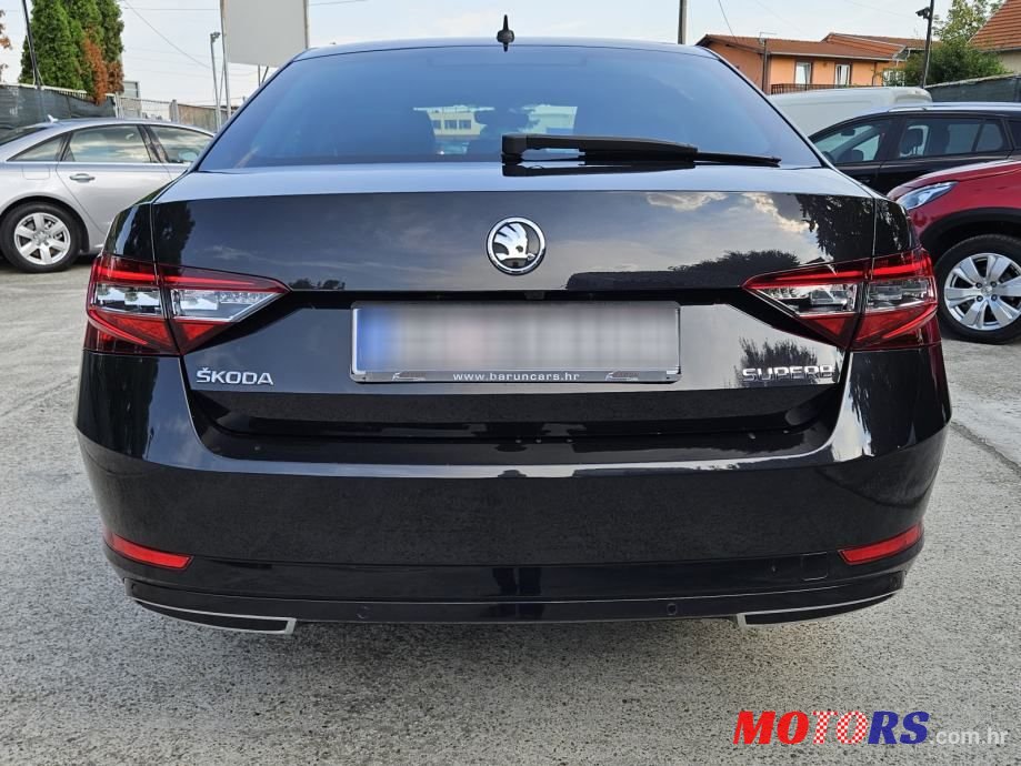 2018' Skoda Superb photo #6
