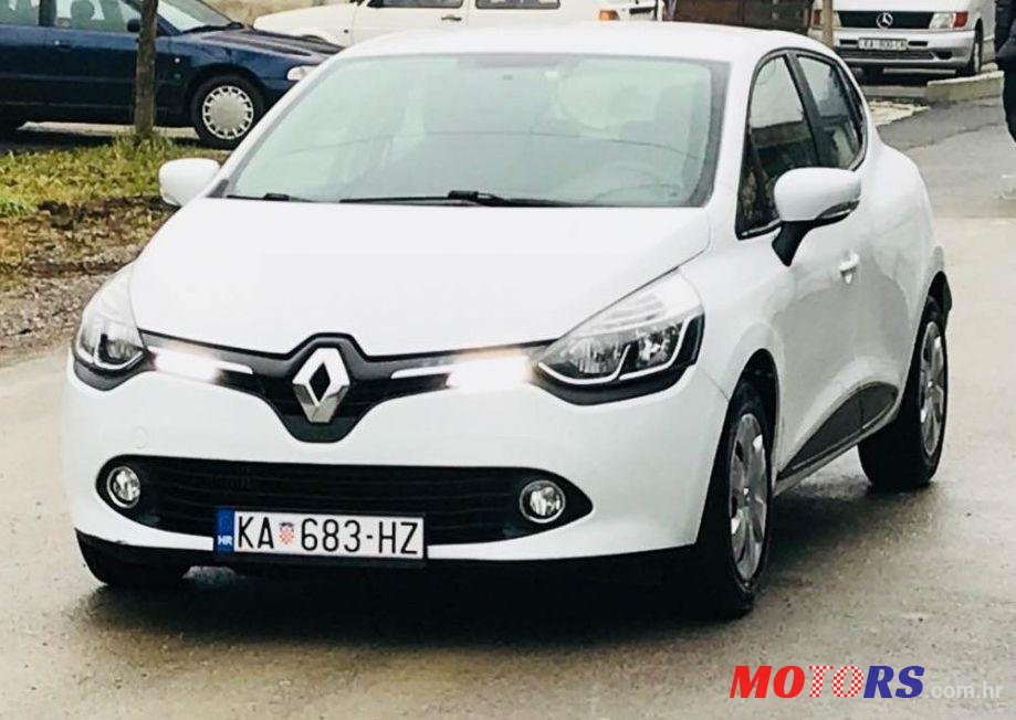 2015' Renault Clio photo #1