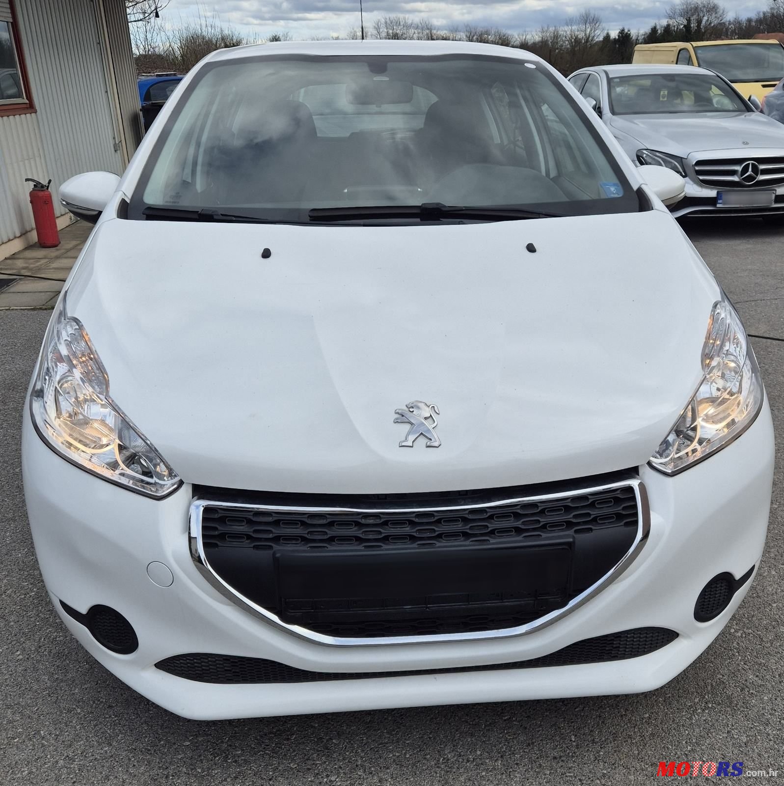 2012' Peugeot 208 1,2 Vti photo #1