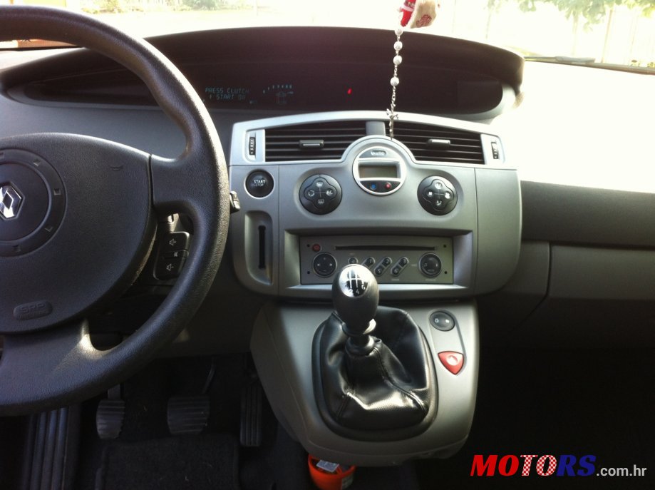 2007' Renault Megane Scenic photo #2