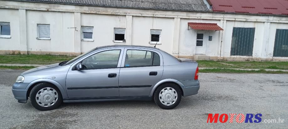 2007' Opel Astra 1,6 photo #1