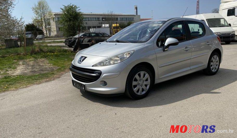 2007' Peugeot 207 1,4 Hdi photo #1