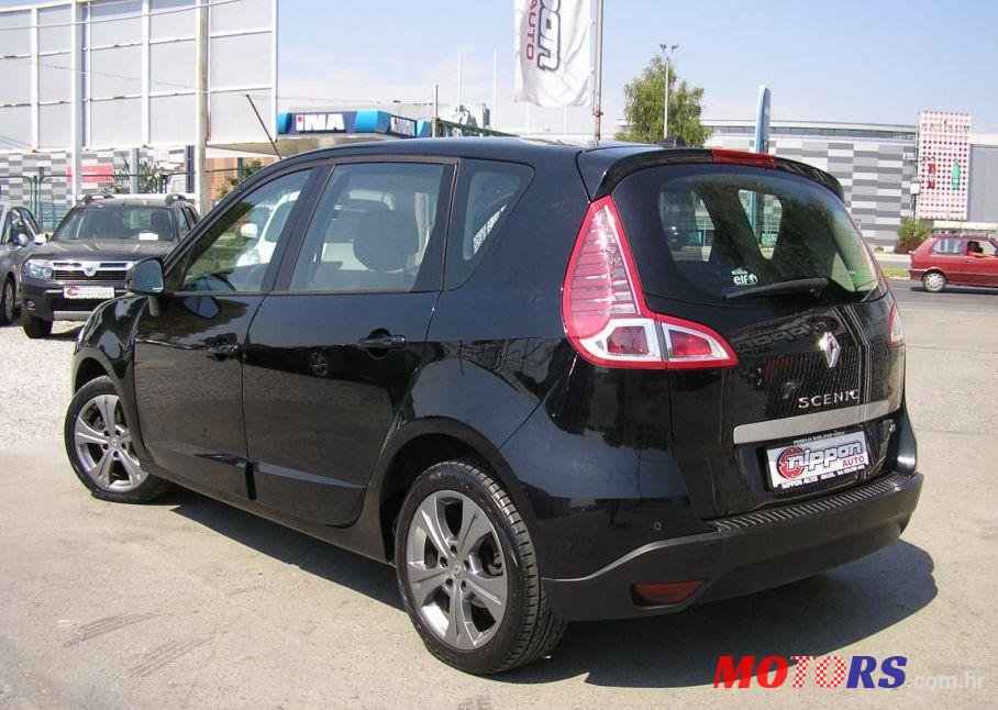 2011' Renault Scenic 1,5 Dci photo #1