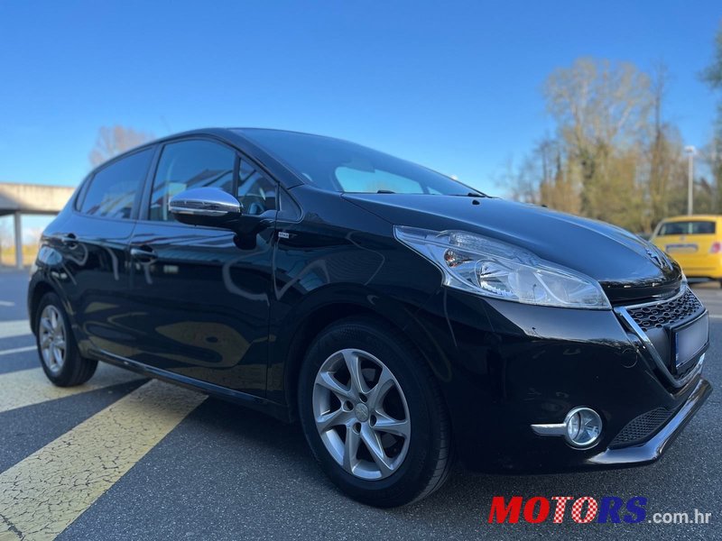 2015' Peugeot 208 1,2 photo #3