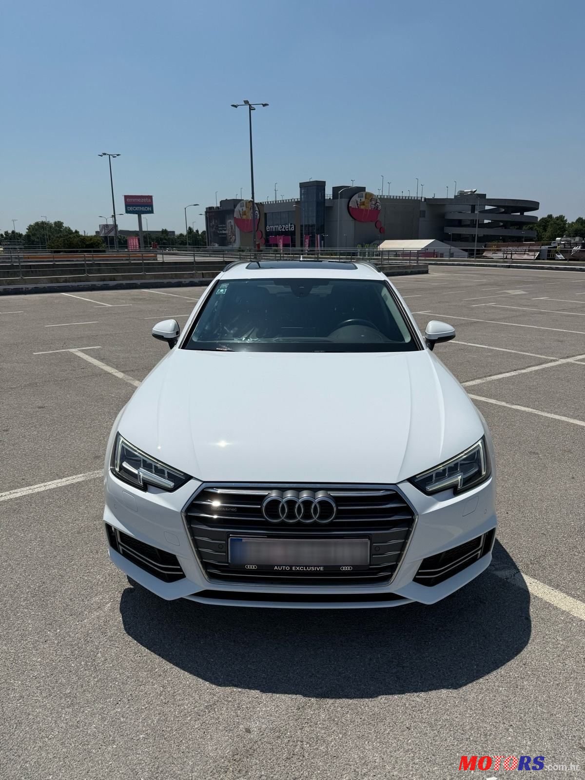 2016' Audi A4 Avant photo #3