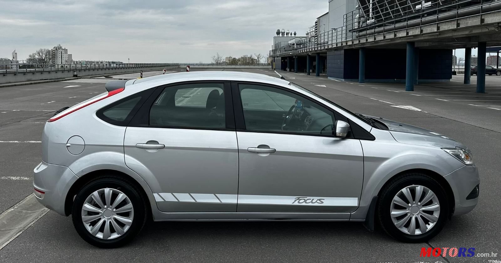 2010' Ford Focus 1,6 photo #5