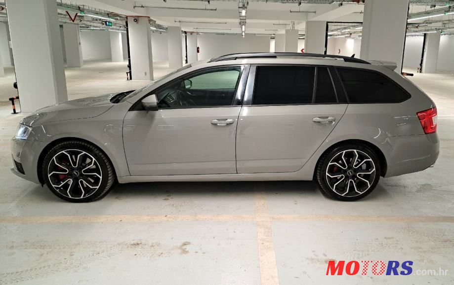 2014' Skoda Octavia Combi photo #3
