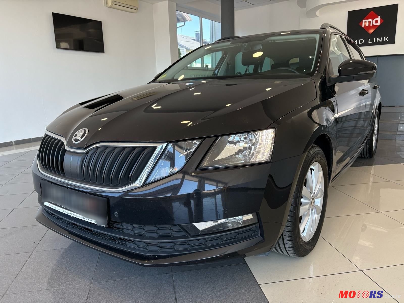 2018' Skoda Octavia Combi photo #1