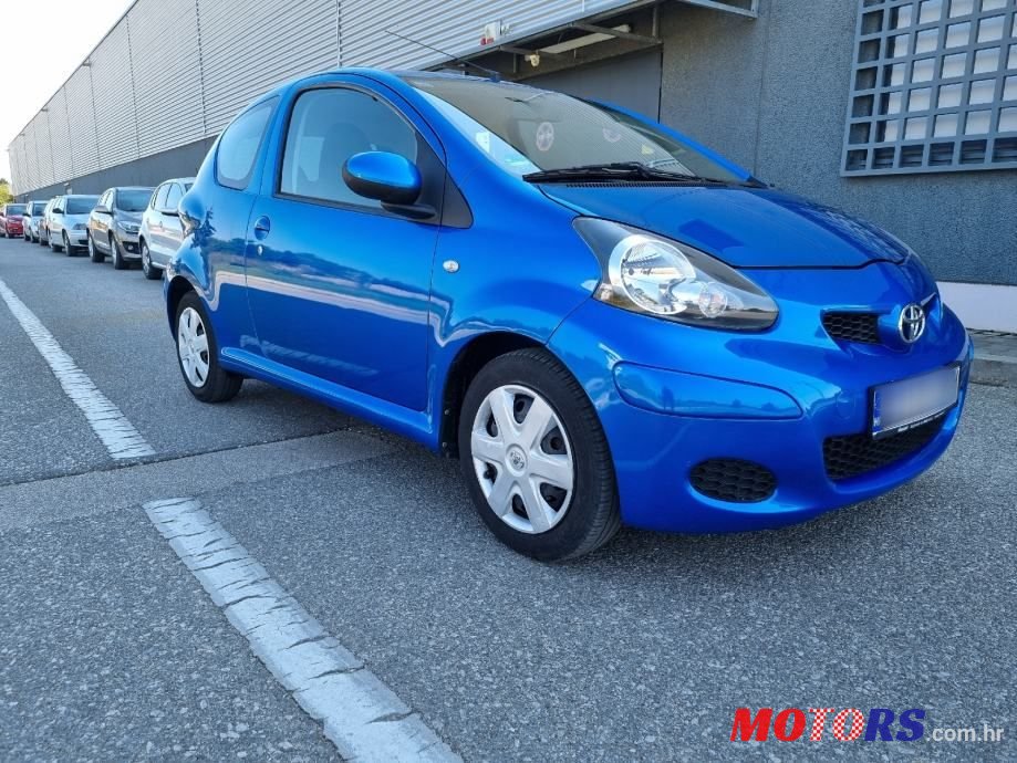 2011' Toyota Aygo photo #4