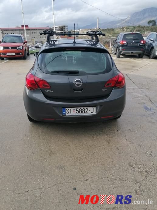 2011' Opel Astra 1,7 Cdti photo #4