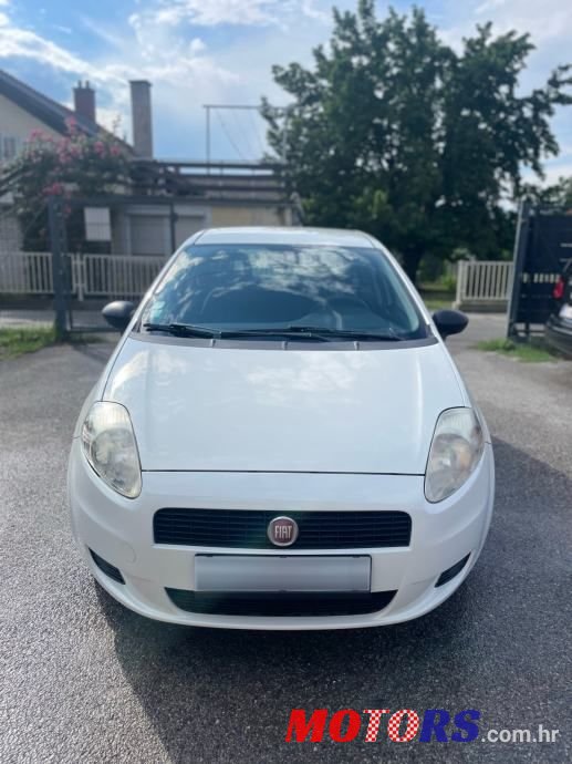 2011' Fiat Punto 1.3Jtd photo #2