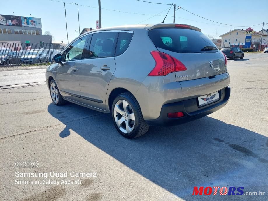 2011' Peugeot 3008 1,6 Hdi photo #3