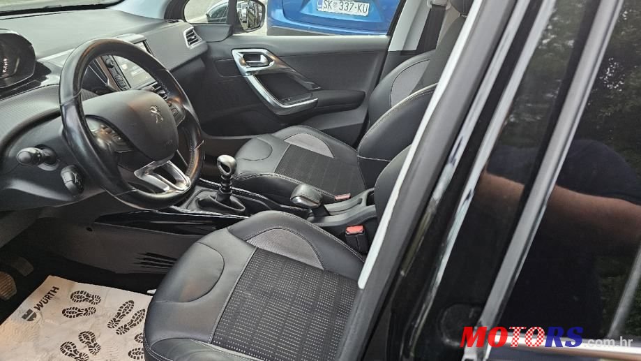 2016' Peugeot 2008 1,6 Bluehdi photo #6