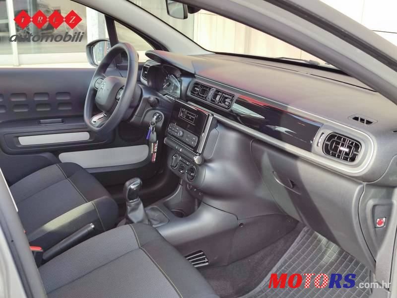 2017' Citroen C3 1.2 Feel photo #4