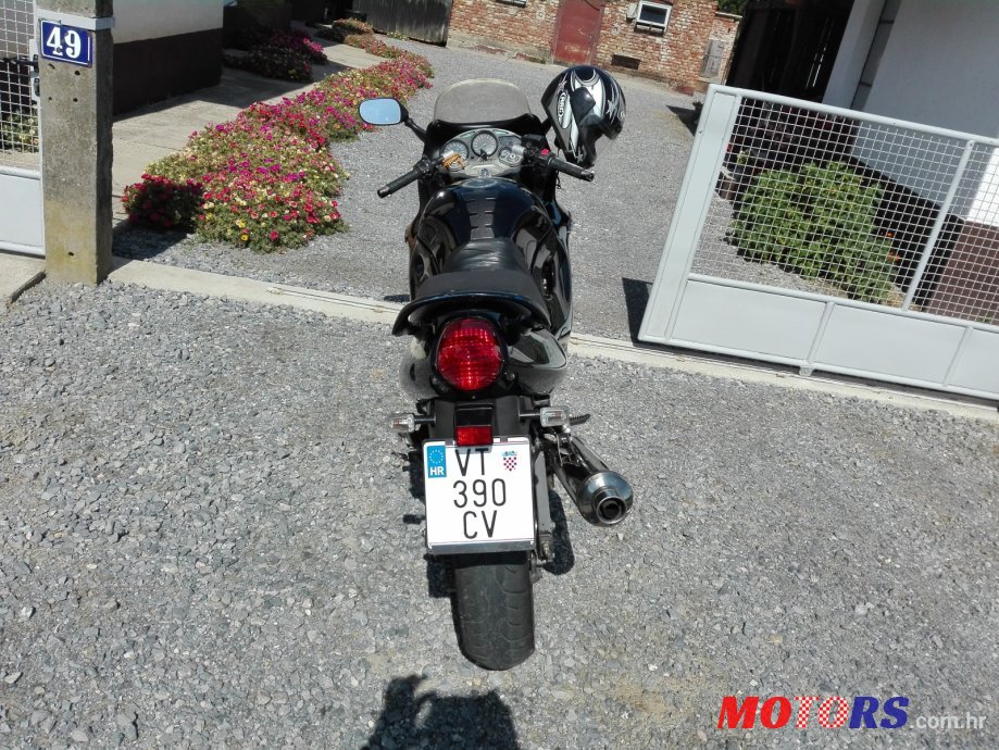 1999' Suzuki GSX 600 F photo #2