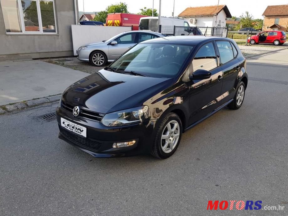 2011' Volkswagen Polo photo #1