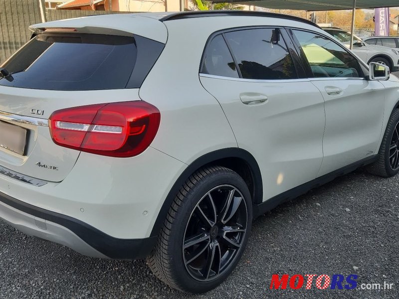 2015' Mercedes-Benz GLA 220 Cdi 4Matic photo #5