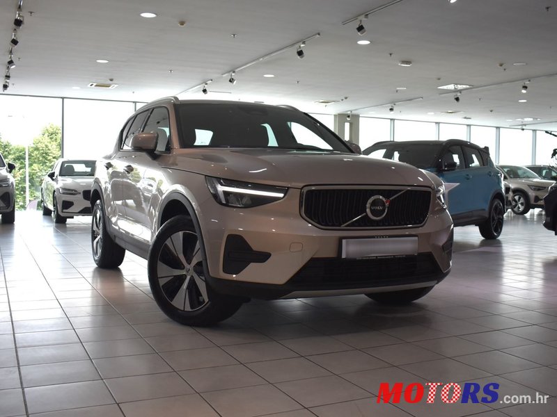 2024' Volvo XC40 photo #3