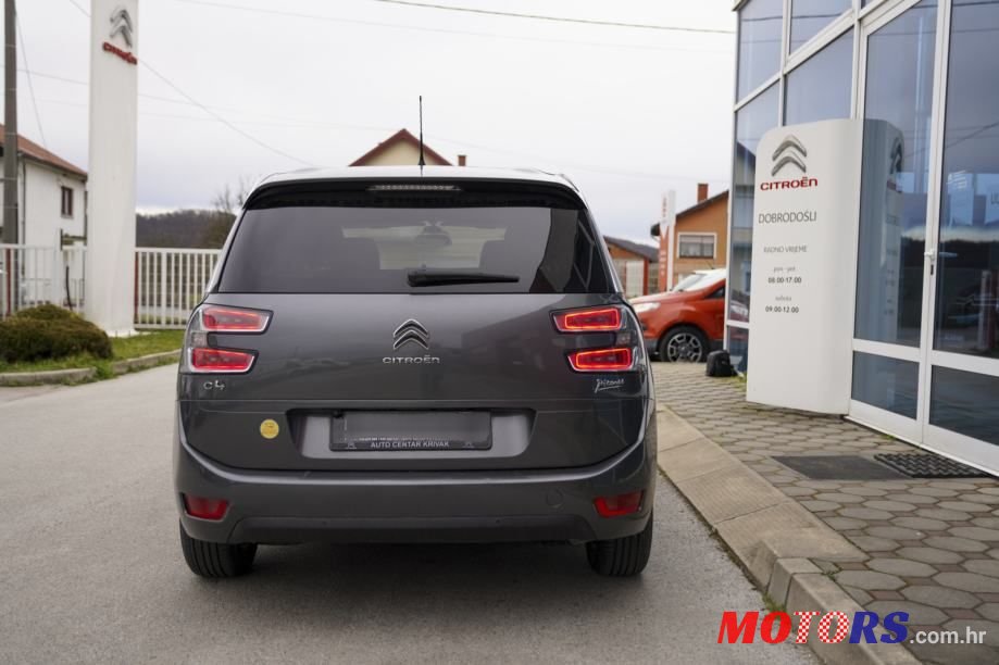 2016' Citroen C4 Grand Picasso photo #6