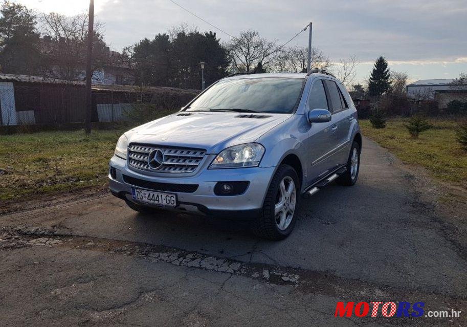 2005' Mercedes-Benz Ml 320 Cdi photo #2