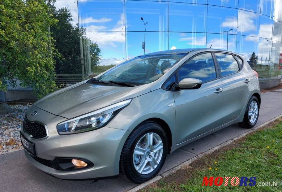 2012' Kia Ceed photo #1