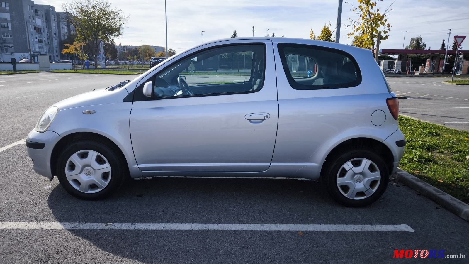 2005' Toyota Yaris 1,0 Vvt-I photo #2