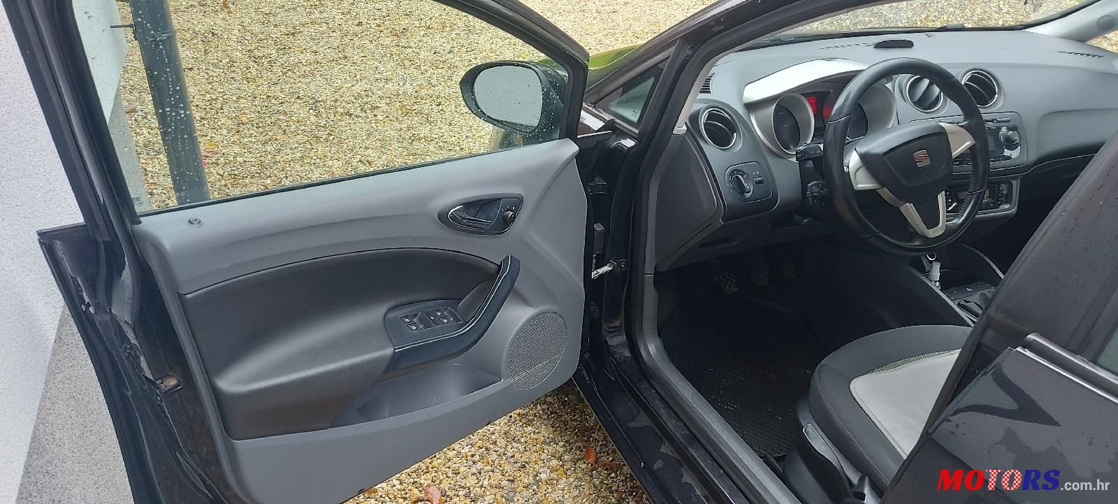 2009' SEAT Ibiza 1,9 Tdi photo #5