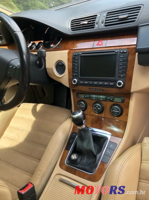 2005' Volkswagen Passat 2,0 Tdi photo #6