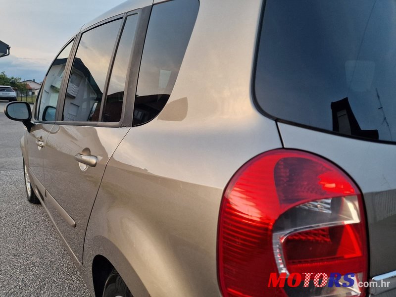 2010' Renault Modus 1,5 Dci photo #5