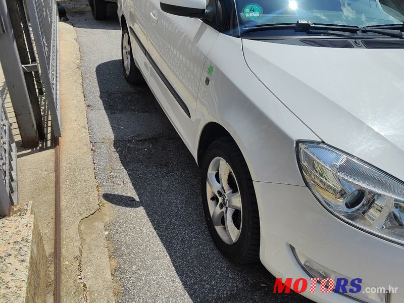 2011' Skoda Fabia Combi photo #3