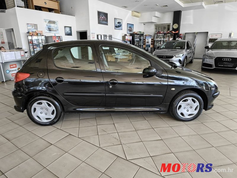 2005' Peugeot 206 206 1,4 photo #6