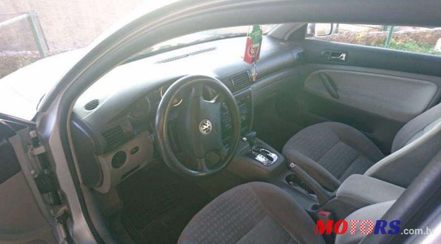 2001' Volkswagen Passat 1,9 Tdi photo #2