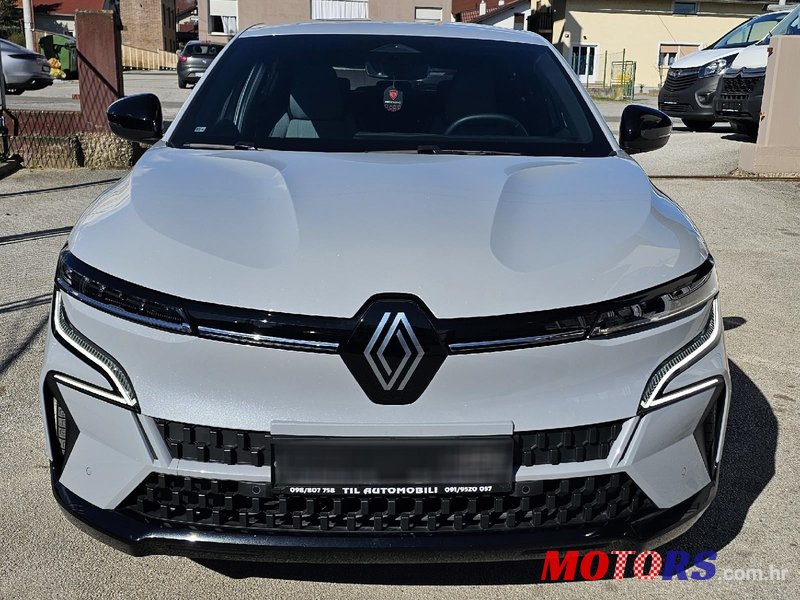 2023' Renault Megane E-Tech photo #6