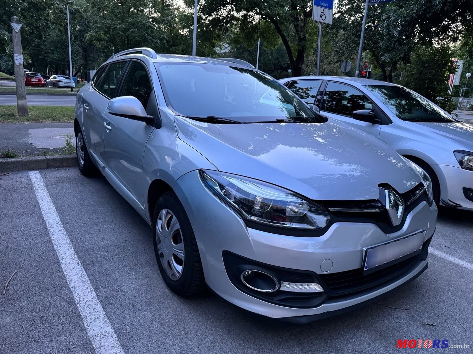 2015' Renault Megane Grandtour Dci photo #3