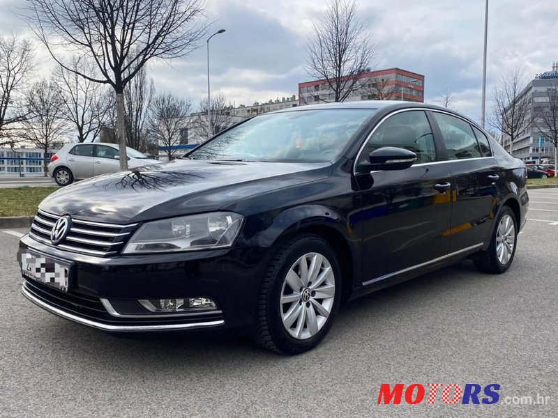 2011' Volkswagen Passat 2,0 Tdi Bmt photo #1