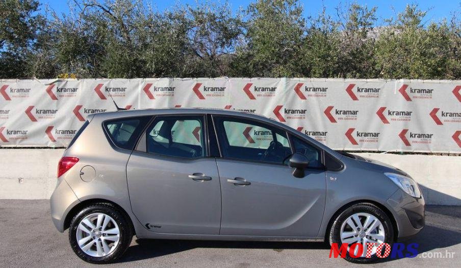 2010' Opel Meriva 1,7 Cdti photo #1