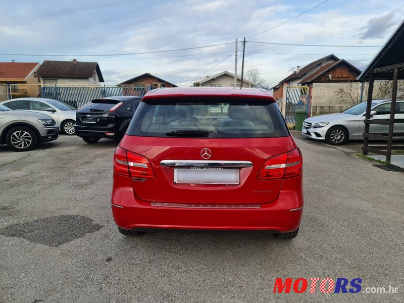 2013' Mercedes-Benz B-Klasa 200 Cdi photo #6