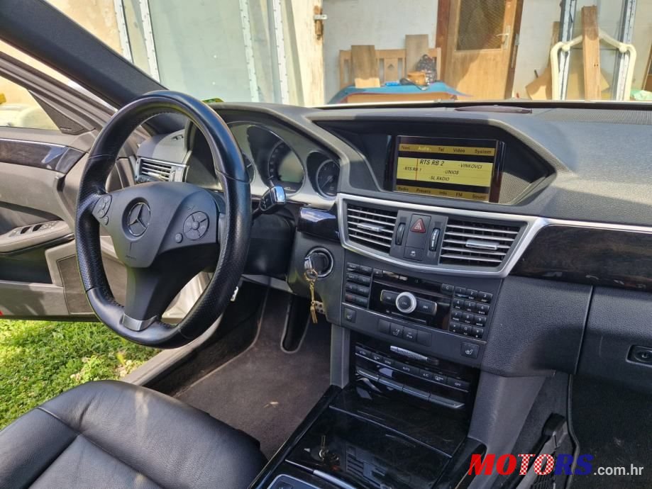 2009' Mercedes-Benz E-Klasa 350 Cdi photo #3
