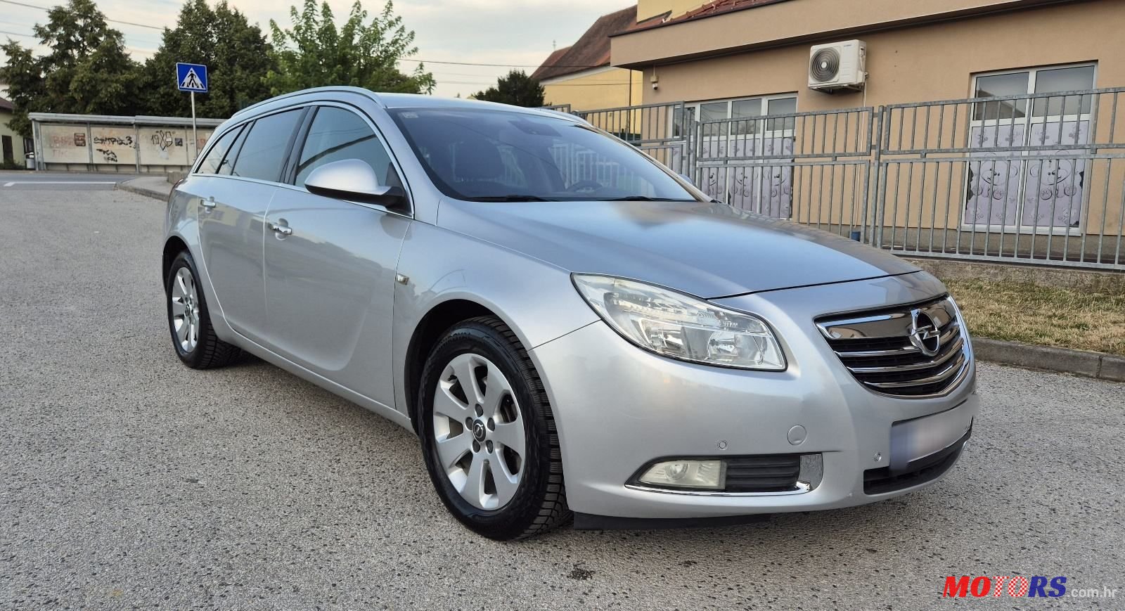 2010' Opel Insignia Karavan photo #3