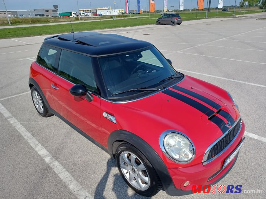 2009' MINI Cooper photo #1