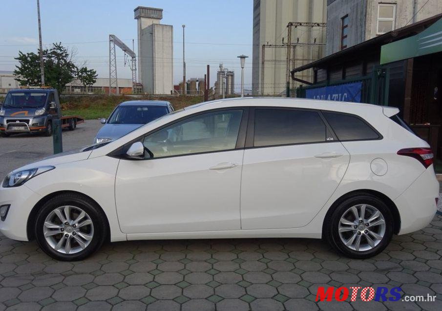2014' Hyundai I30 Cw 1,6 Crdi photo #1