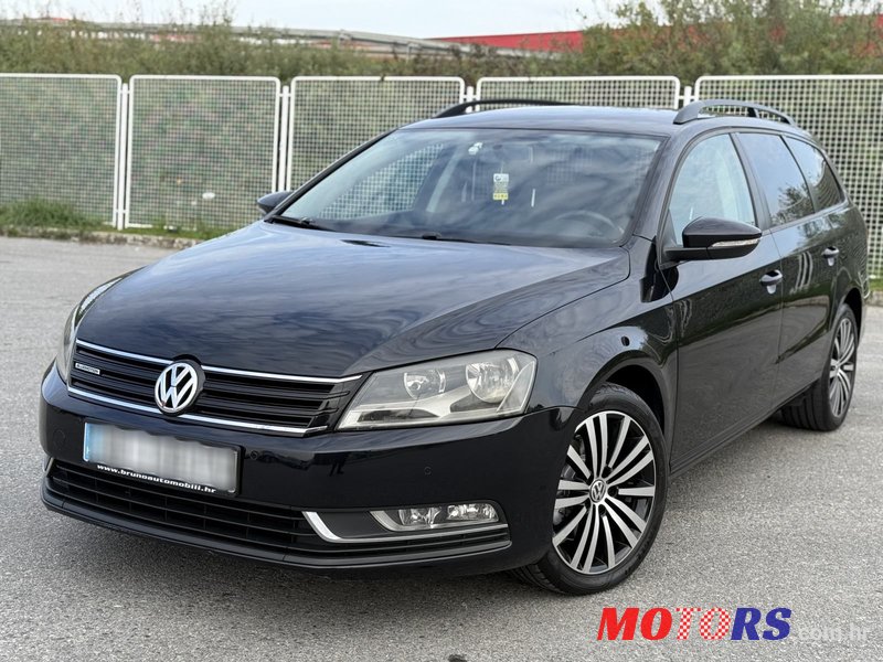 2013' Volkswagen Passat Variant photo #1