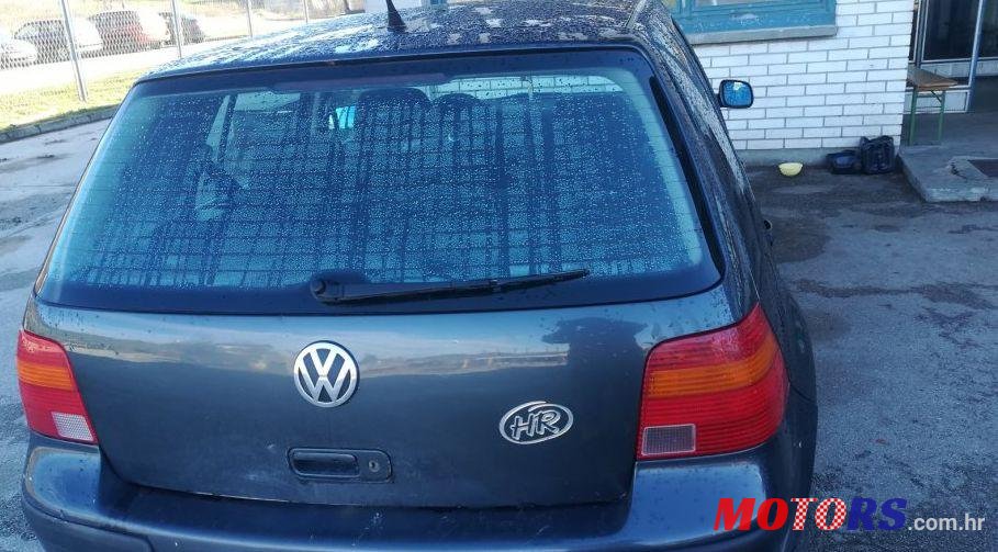 1998' Volkswagen Golf IV 1,9 Sdi photo #1