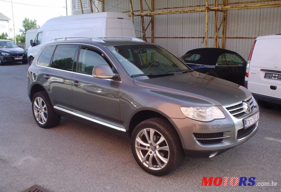 2008' Volkswagen Touareg 2,5 R5 Tdi photo #1