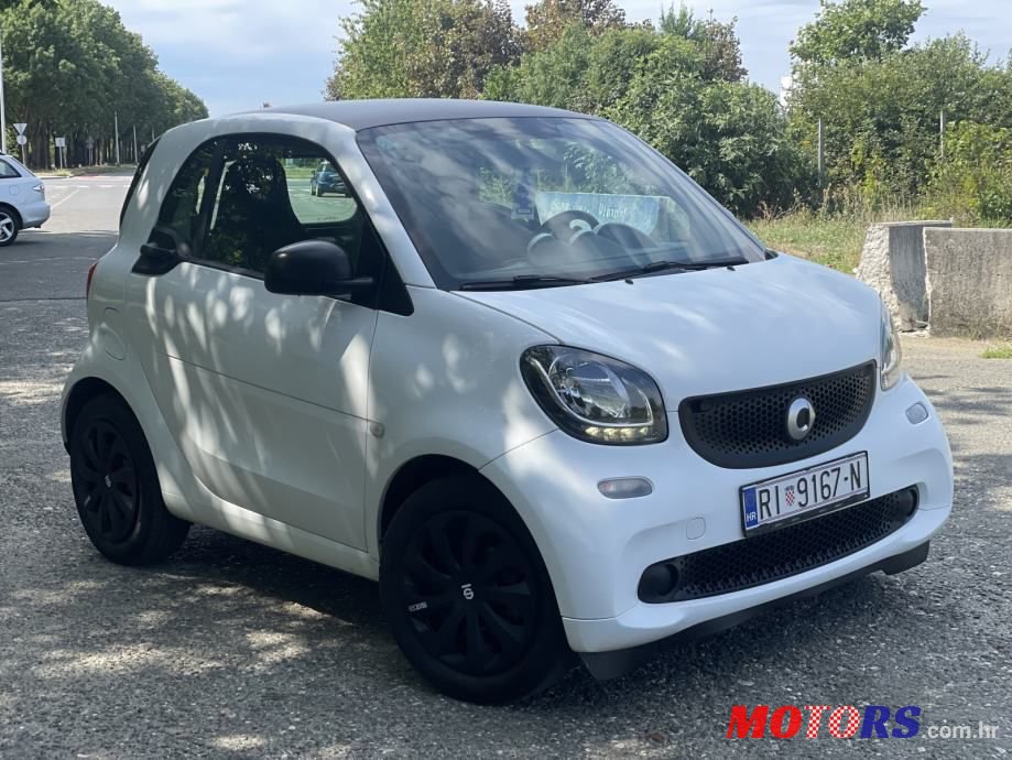 2015' Smart Fortwo photo #2