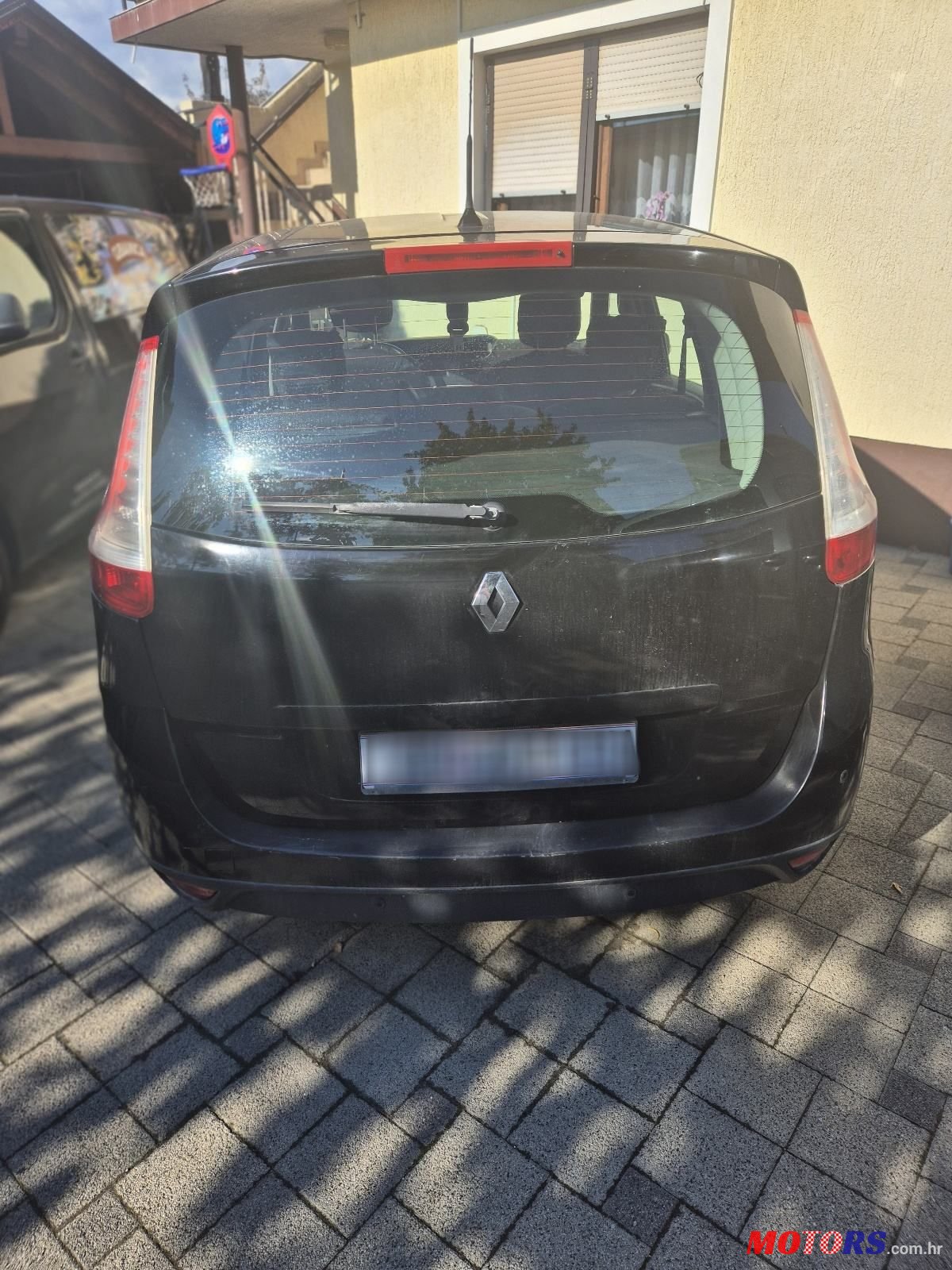 2011' Renault Scenic 1,5 Dci photo #2