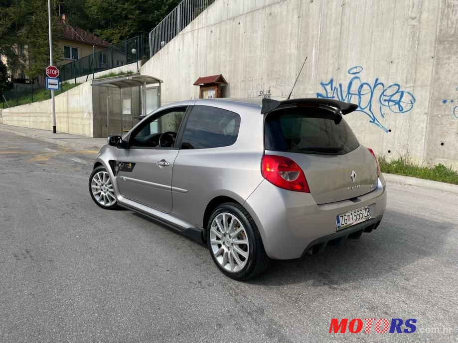 2008' Renault Clio Sport photo #5