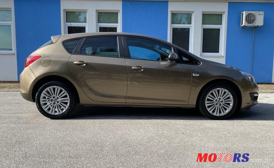 2014' Opel Astra 1,3 Cdti photo #1