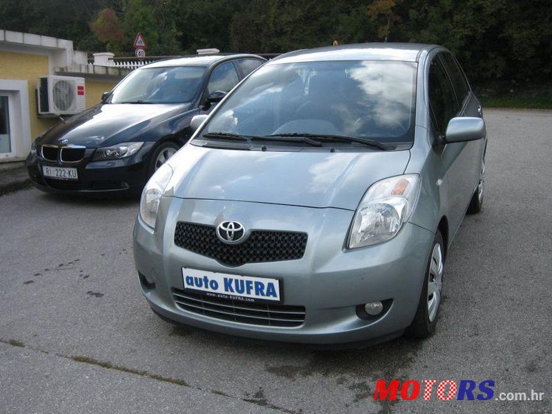 2008' Toyota Yaris 1,3 Vvt-I photo #1